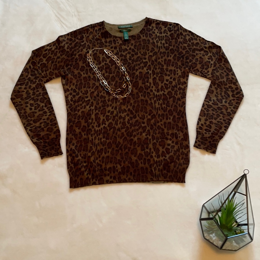 Lauren Ralph Lauren sweater- animal print crewneck silk/cashmere IEC
